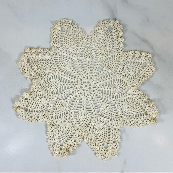 Vintage Crochet Doily Cream Star Shaped 11” - Picture 2 of 3